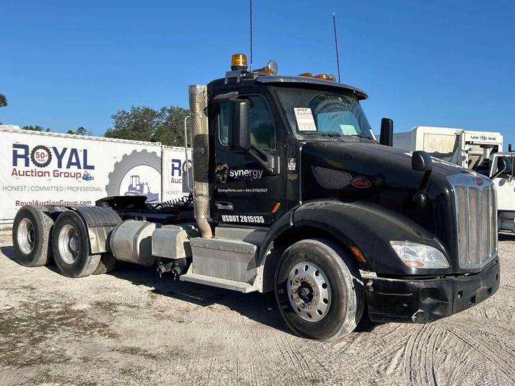 2016-peterbilt-579-image-2