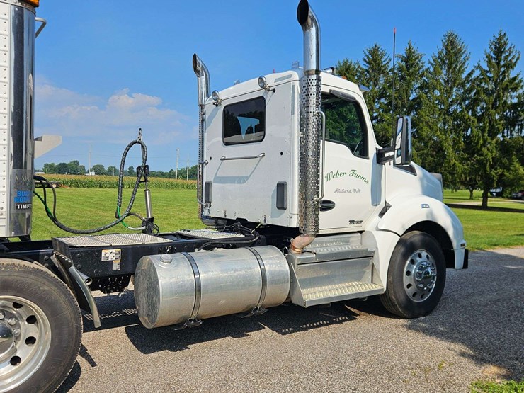 2019-kenworth-t880-image-5