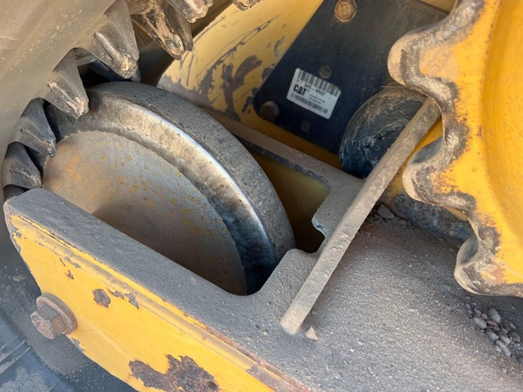 2015-caterpillar-289d-image-15