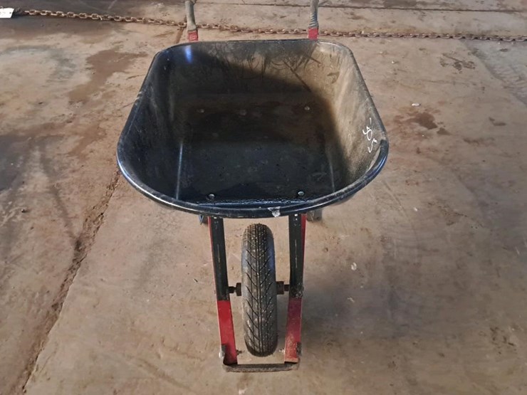 #305-•-truper-wheelbarrow-image-3