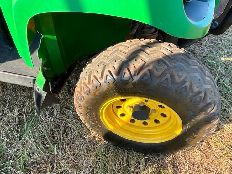 john-deere-gator-hpx-image-11