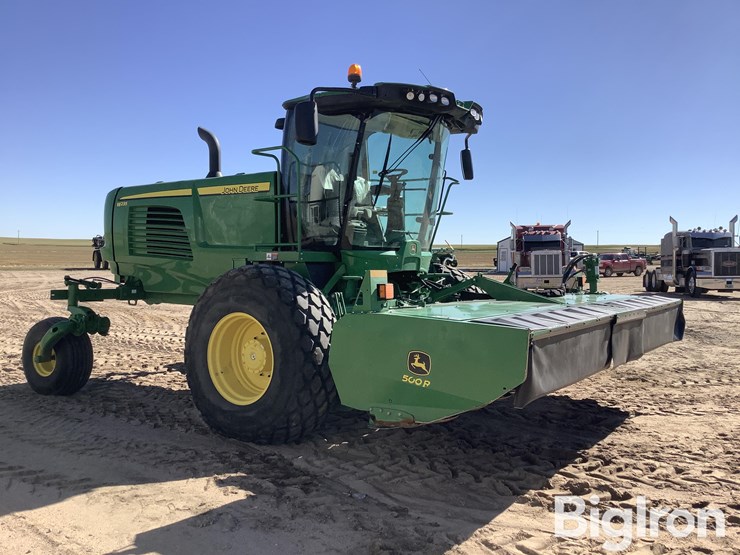 2021-john-deere-w235-image-3