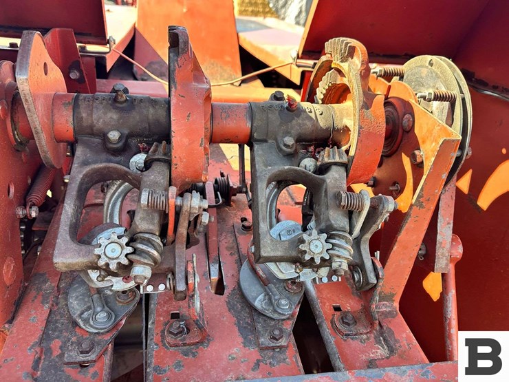 hesston-4655-image-22