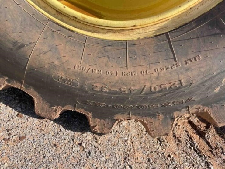 2014-john-deere-9510r-image-16