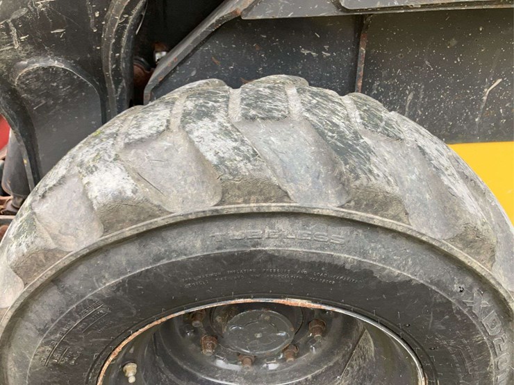 2018-new-holland-l228-image-15