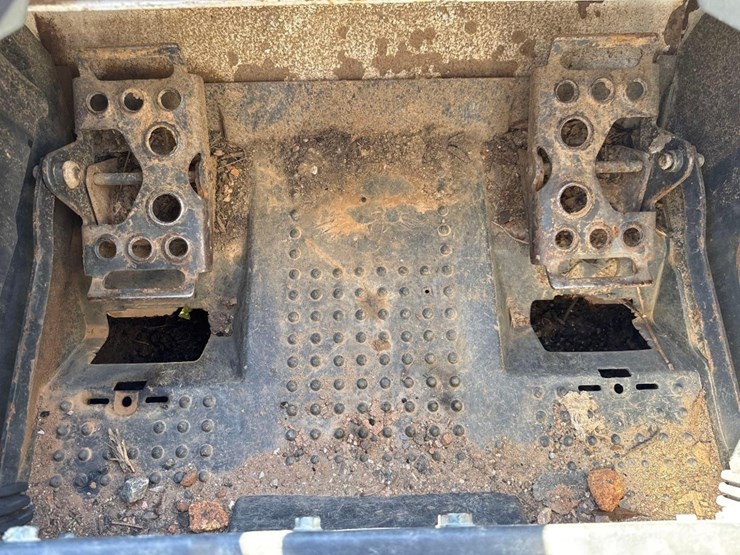 2015-bobcat-t550-image-29