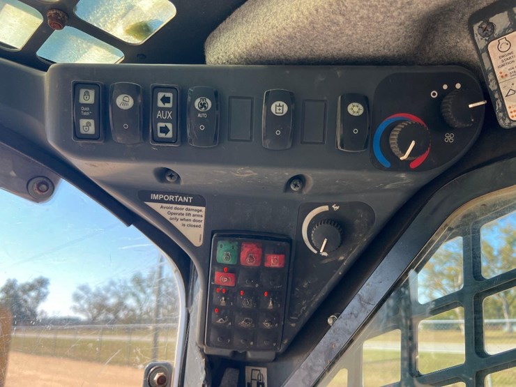 2020-deere-333g-image-31