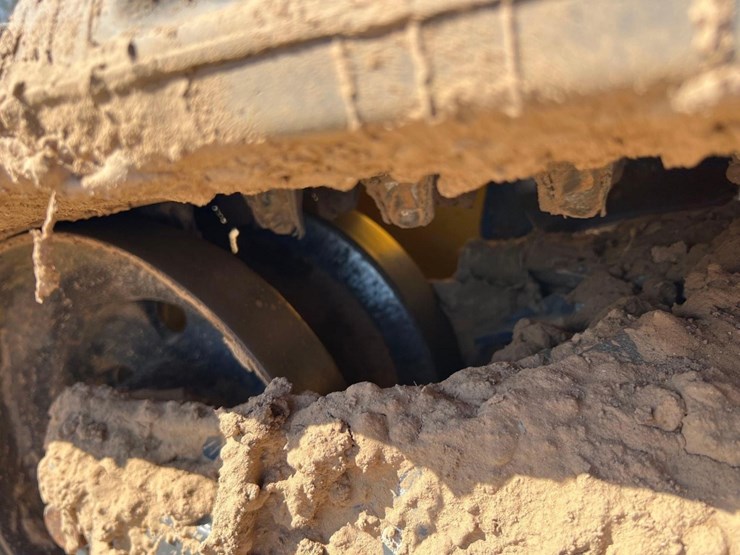 2020-deere-333g-image-11