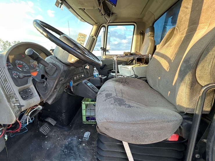 2011-international-workstar-7400-image-17