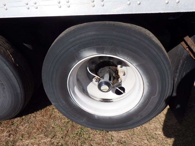 2012-utility-4000d-x-image-26