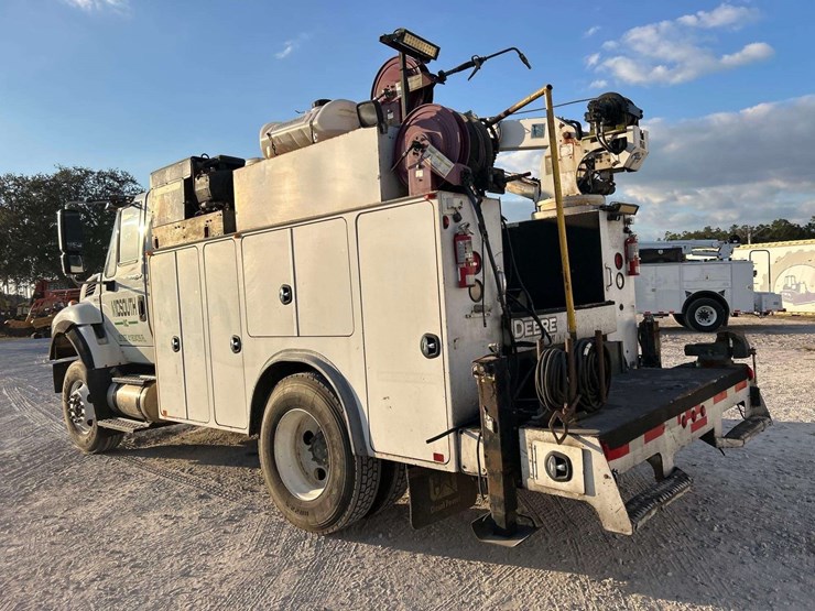 2011-international-workstar-7400-image-4