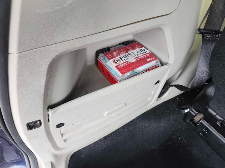 2015-dodge-grand-caravan-se-image-37