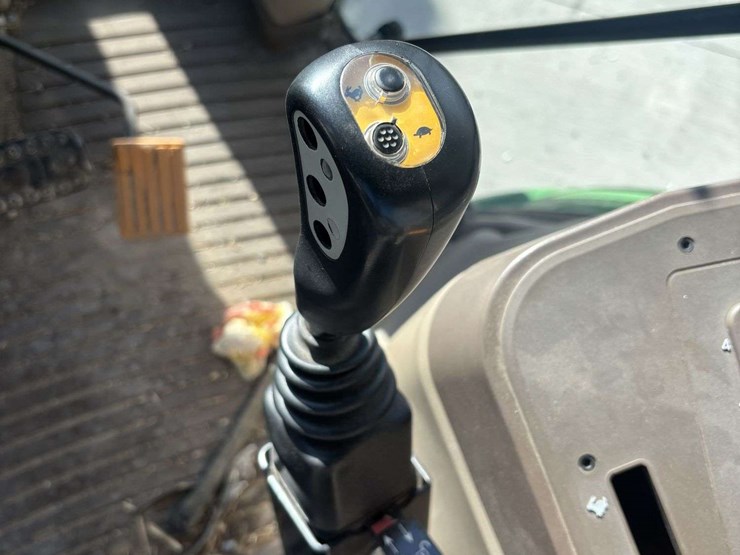 john-deere-7130-image-9