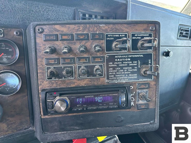 1999-kenworth-t800-image-80