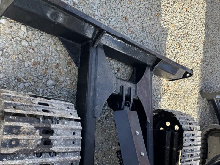 2015-caterpillar-305.5e-image-5