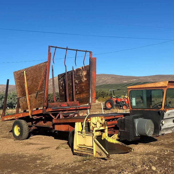 1972 NEW HOLLAND 1048
