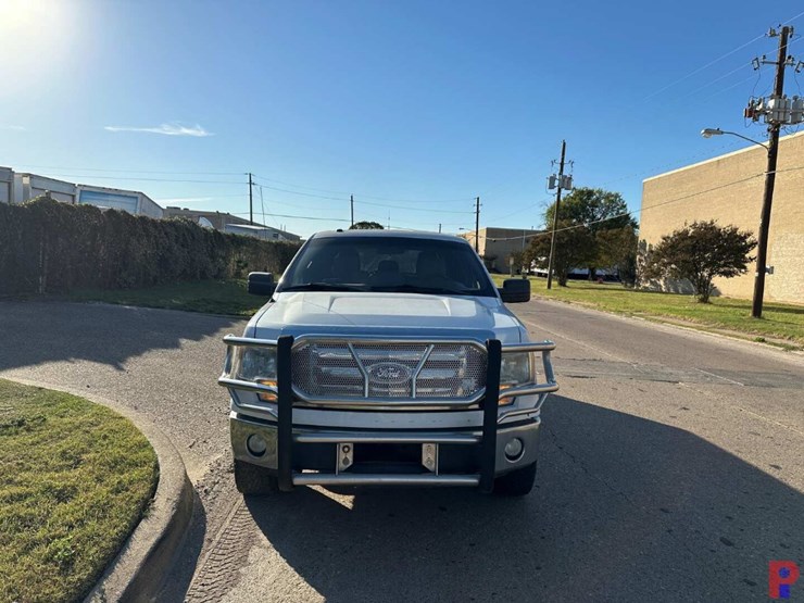 2012-ford-f150-xlt-image-3