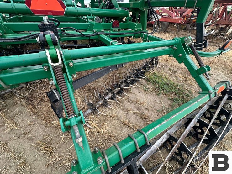 great-plains-2400tm-image-36