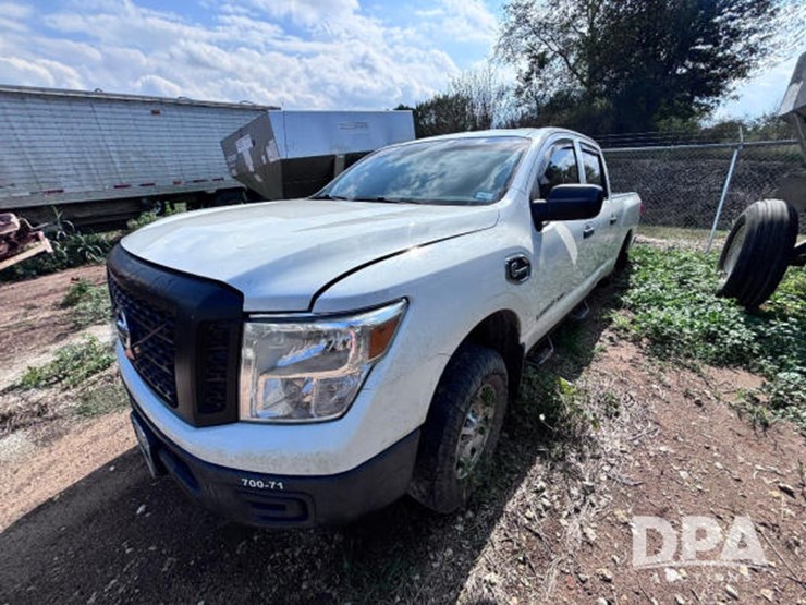 2018-nissan-titan-image-12