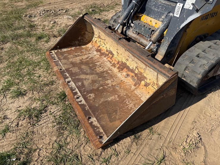 2021-deere-325g-image-20