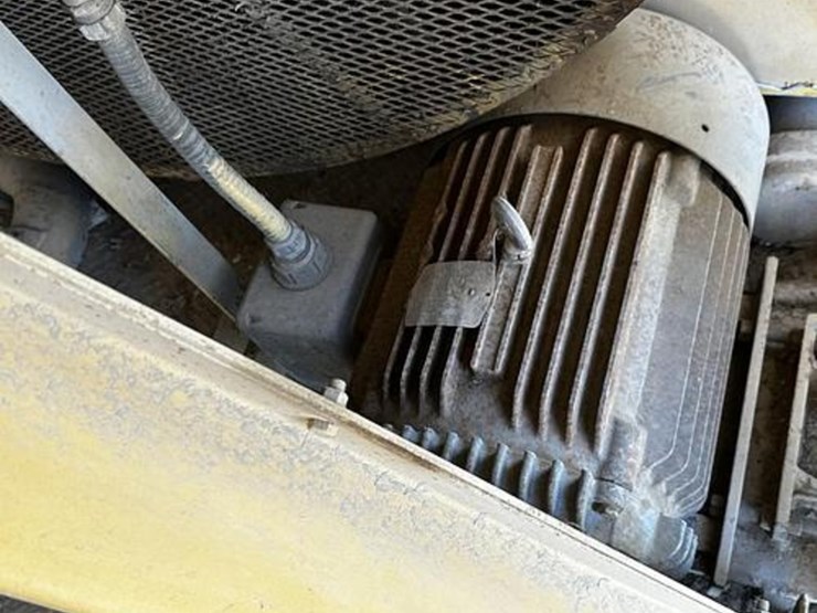 2001-caterpillar-3508-image-6