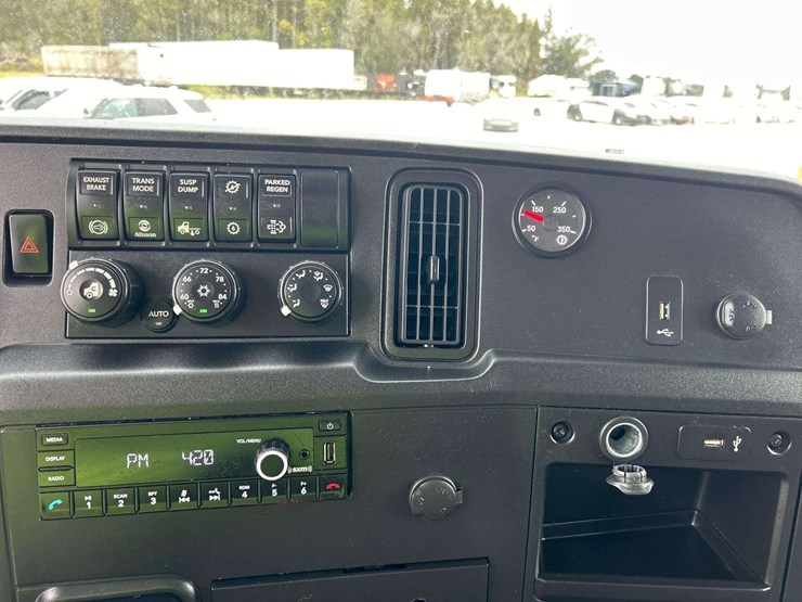 2021-international-mv607-image-22