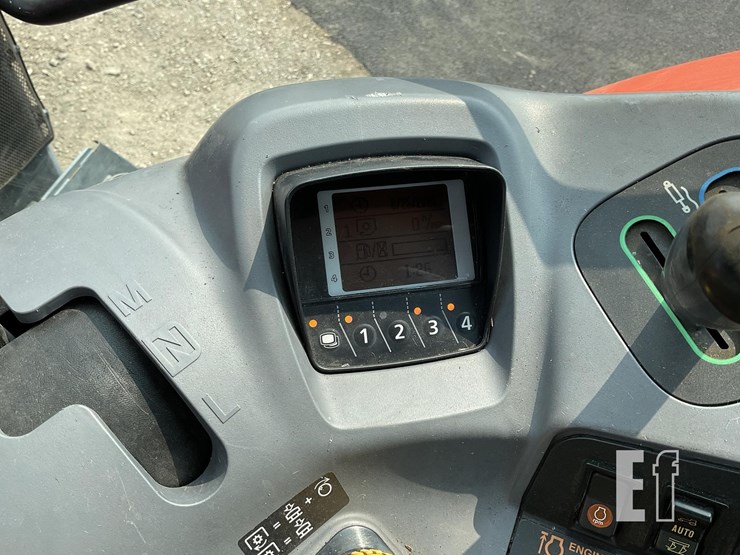 2015-kubota-m6-111-image-25