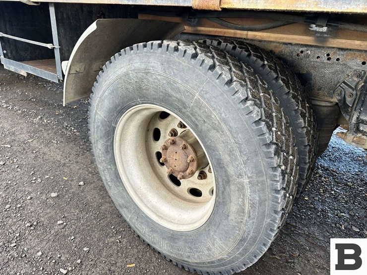 2008-peterbilt-386-image-43