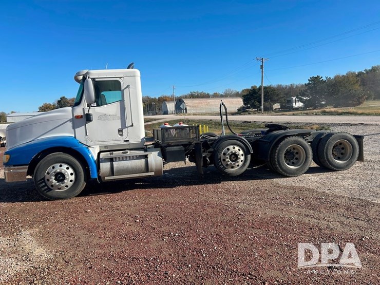 2004-international-9200i-image-2