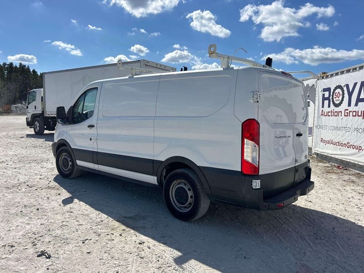 2017-ford-transit-image-4