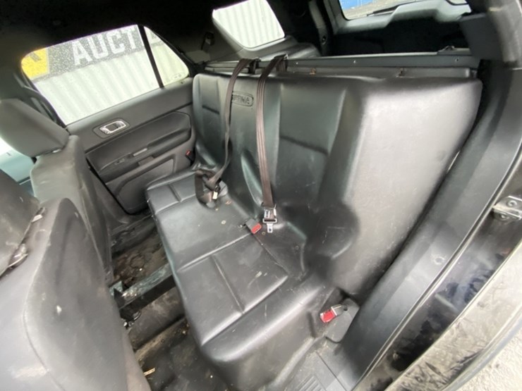 2017-ford-explorer-image-23