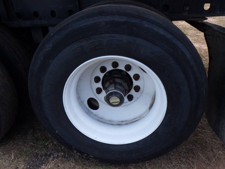 2015-utility-flatbed-image-13