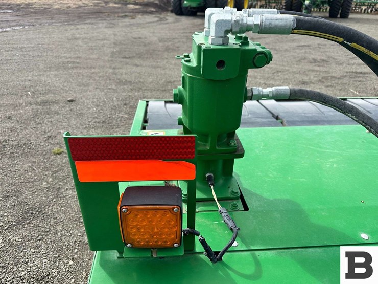 john-deere-w235r-image-28