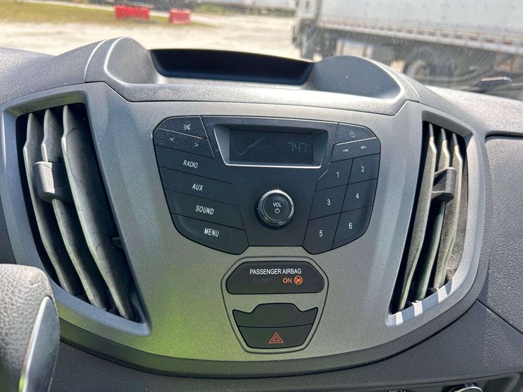 2017-ford-transit-image-19