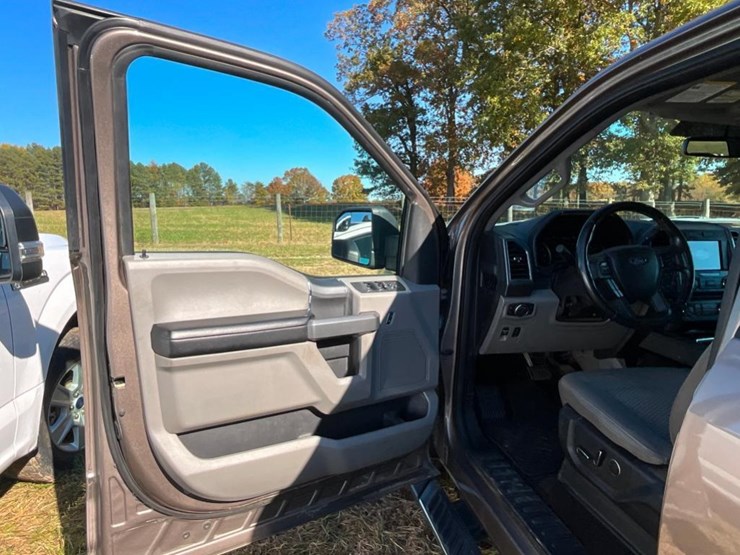 2018-ford-f150-xlt-image-13