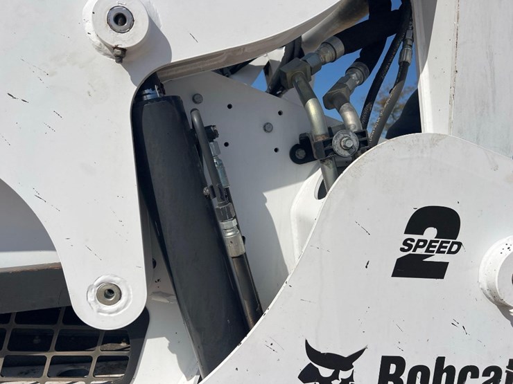 2022-bobcat-s770-image-18