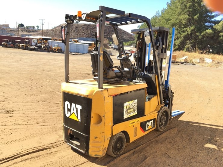 caterpillar-ec30n2-image-3