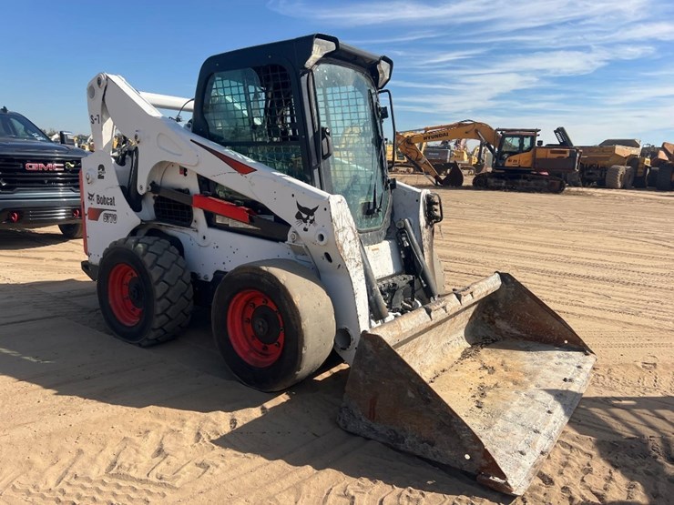 2022-bobcat-s770-image-6