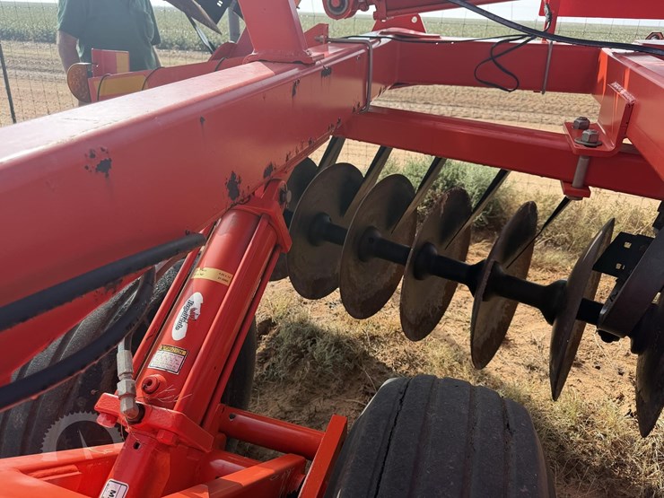 kuhn-krause-8200-36-image-32