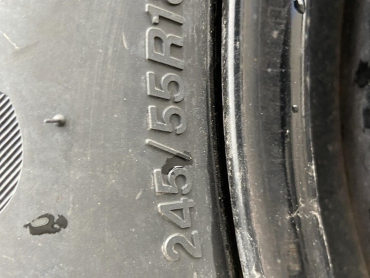 2017-ford-explorer-image-33