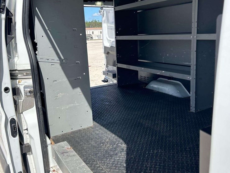 2017-ford-transit-image-29