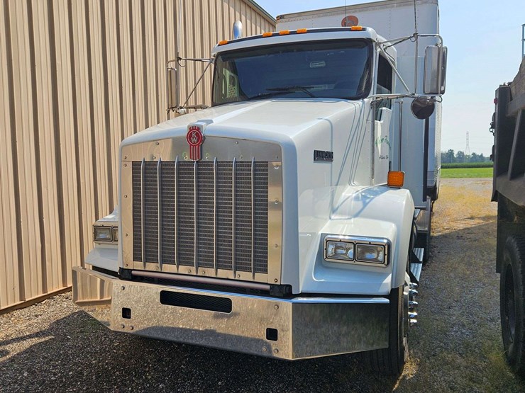 kenworth-t800-image-1