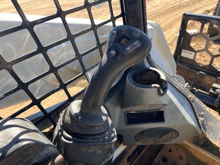 2019-bobcat-t595-image-28