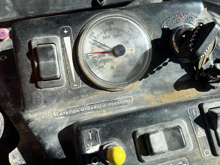 2005-hesston-9260-image-34