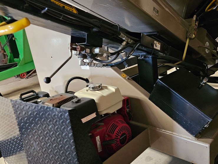 2012-j&m-375-image-11