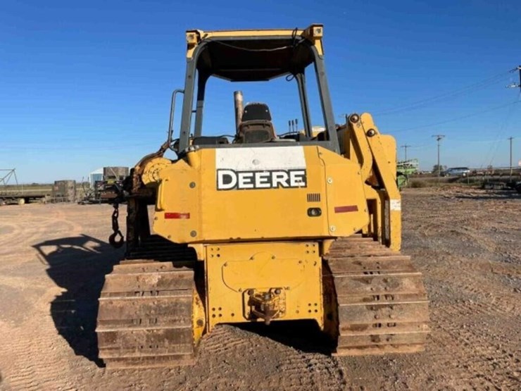 2008-deere-700j-image-3