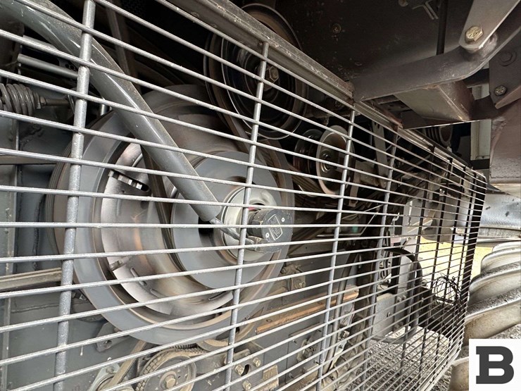 2008-gleaner-r75-image-24