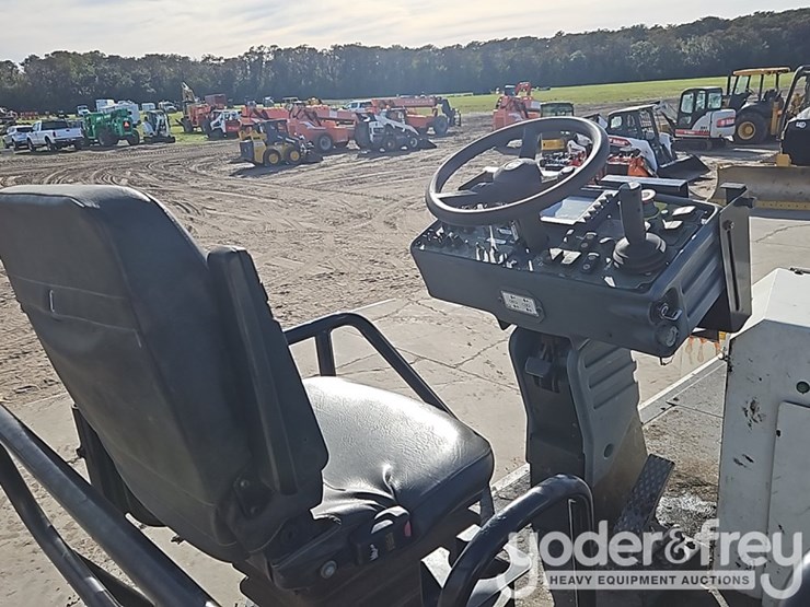 2014-caterpillar-ap-1000e-image-32