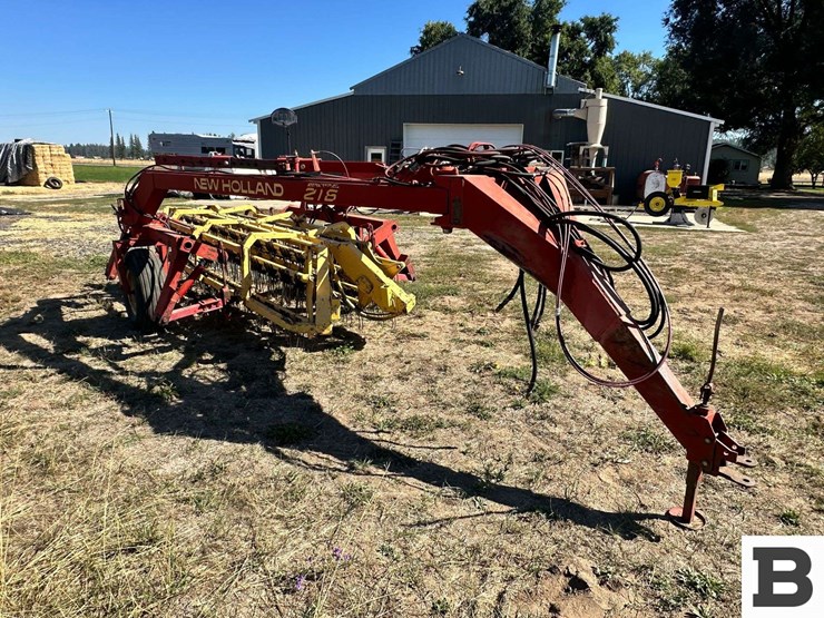 new-holland-216-image-7