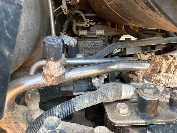 #32837-•-komatsu-39px-crawler-dozer-km10d130kka096648-image-50